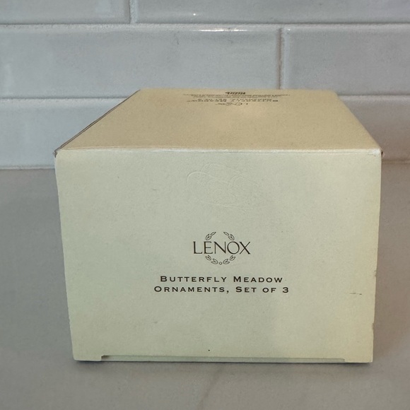 LENOX BUTTERFLY MEADOW ORNAMENTS set of 3  NEW in BOX 3 inches tall - Picture 6 of 7